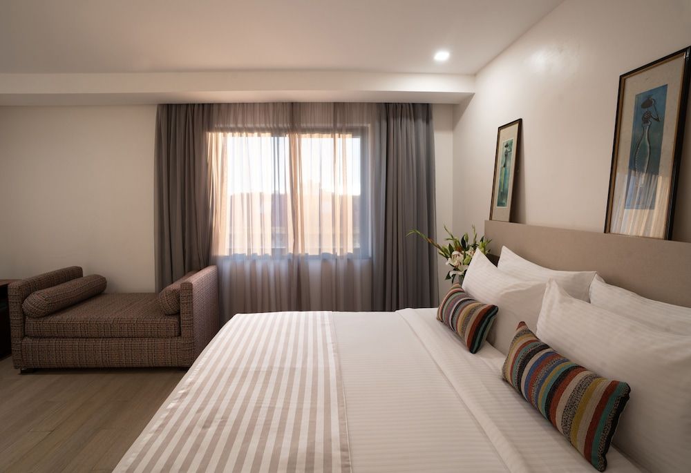 Sarova Imperial Hotel Deluxe Queen Room - Accessible 4