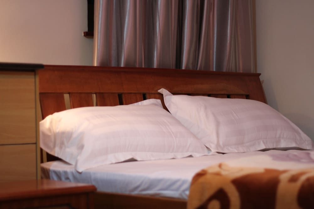 undefined Eron Hotel 6