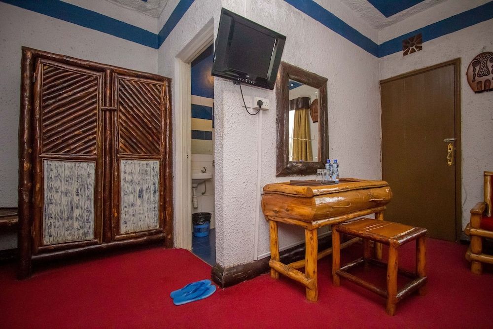 The Luke Hotel Superior Double Room 2