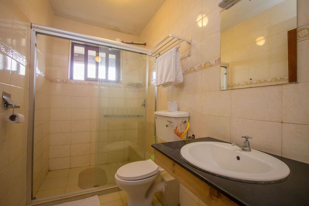 The Luke Hotel Superior Double Room 4