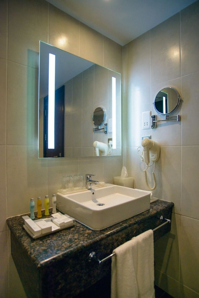 The Concord Hotel And Suites Superior Room 11