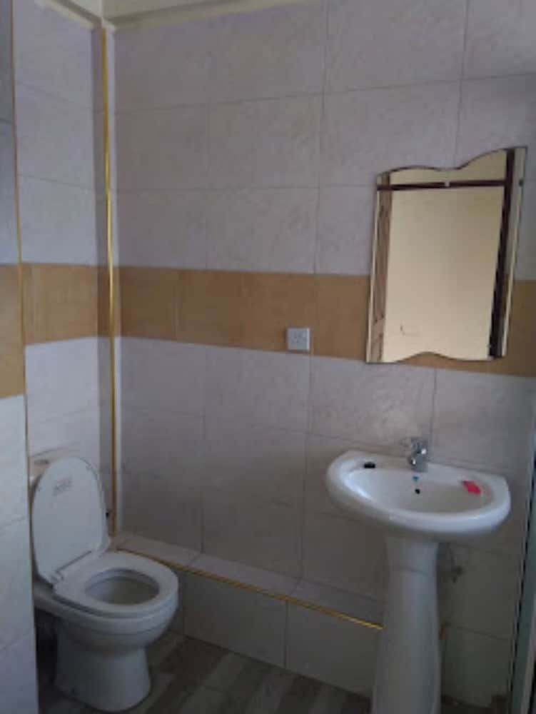 Parkview Safari Hotel and Apartments Deluxe Double Room 5