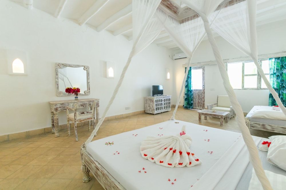 Sun Palm Beach Resort Deluxe Room, 1 Queen Bed, Sea View, Sea Facing 7