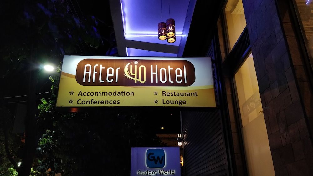 undefined After 40 Hotel 6