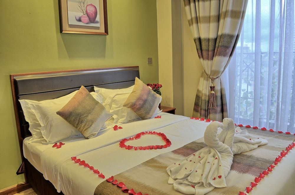 After 40 Hotel Standard Double Room, 1 King Bed, Non Smoking 4