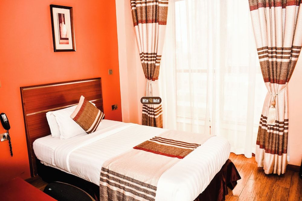 undefined After 40 Hotel 10