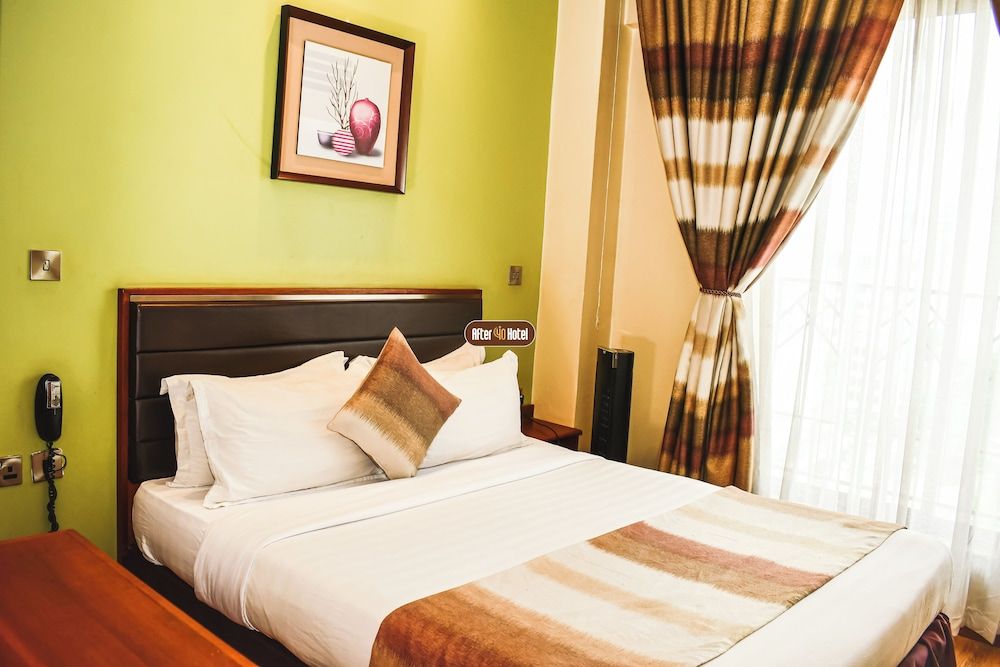 After 40 Hotel Standard Double Room, 1 King Bed, Non Smoking 3