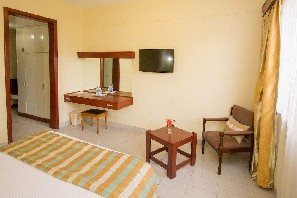 Sirikwa Hotel Standard Double Room 6