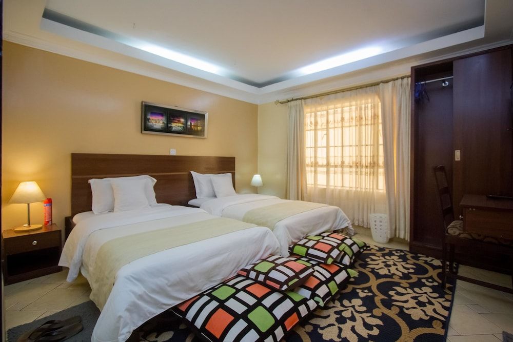 Capital Heights Hotel Deluxe Double Room 4