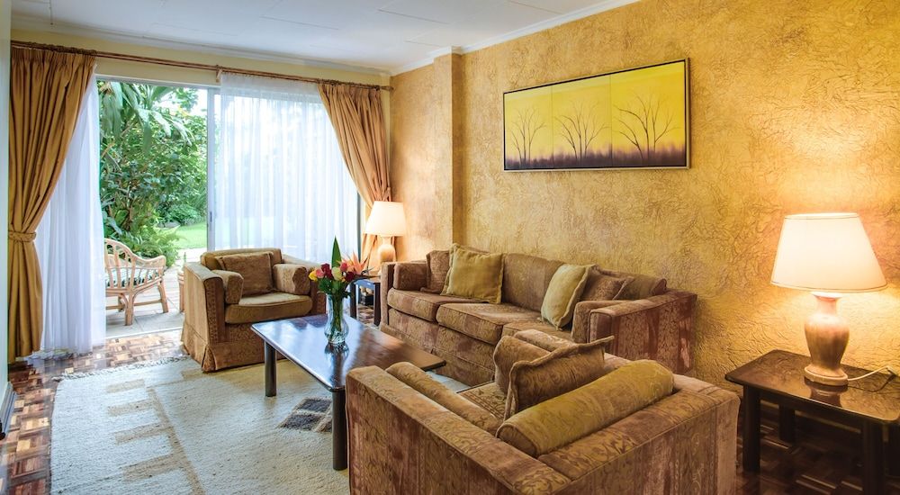 Mimosa Court Apartments Economy Apartment, 1 Bedroom, Garden View 12