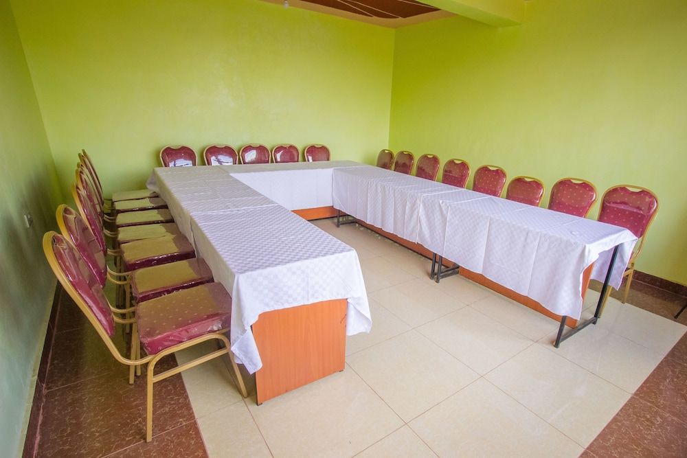 undefined Airport Gate View Hotel 3