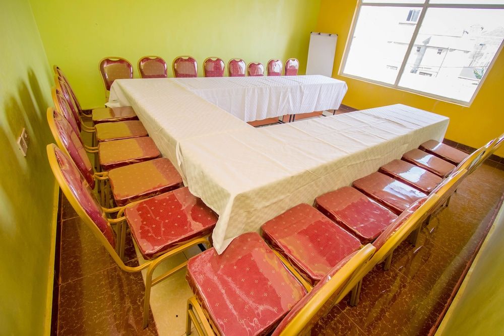 undefined Airport Gate View Hotel 5