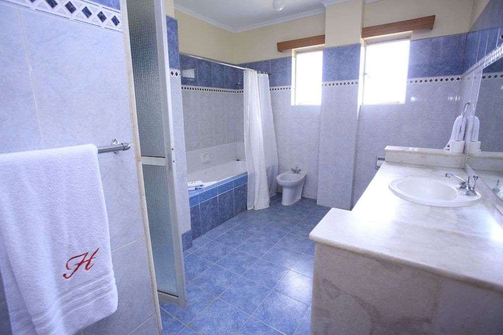 Hillpark Hotel Standard Double Room 8