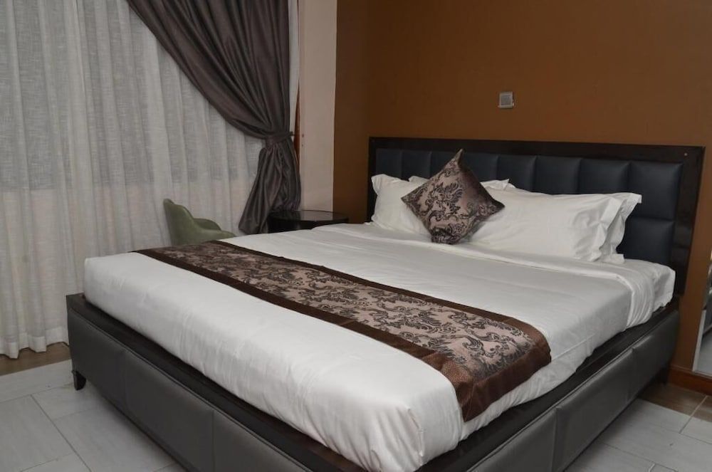Lagos Hotel Standard Double Room 4