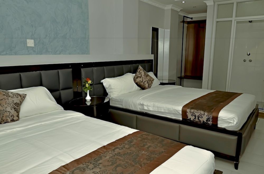 Lagos Hotel Twin Room 4