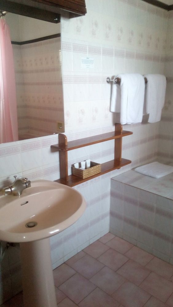 Jacaranda Lake Elementaita Lodge Standard Room, 1 King Bed 7