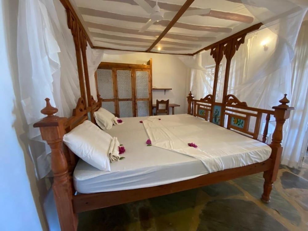 Silver Rock Hotel Deluxe Apartment, 2 Bedrooms, Ocean View, Beachfront 9