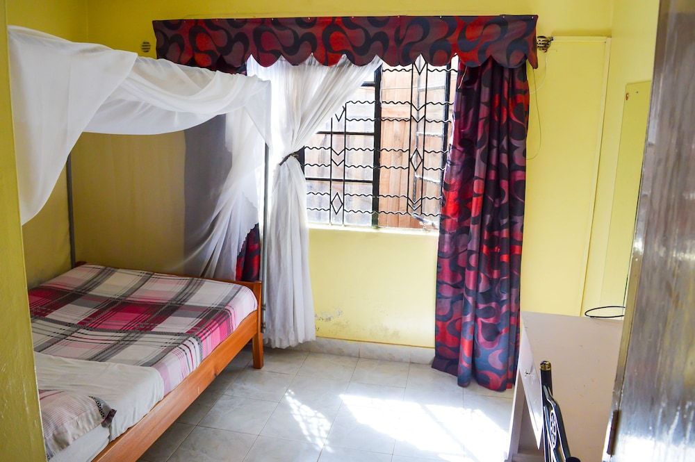 West Park Executive Suite 7