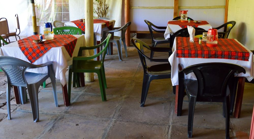 undefined West Park 6