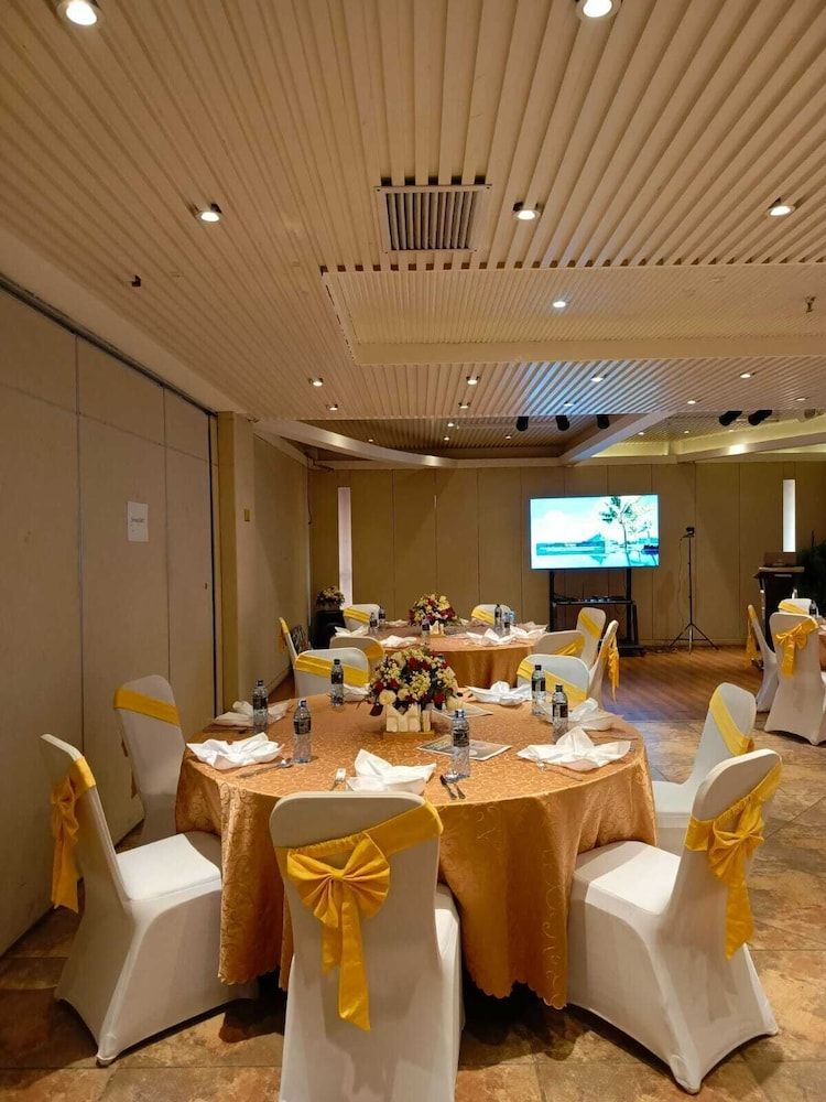 undefined Swiss Lenana Mount Hotel 10