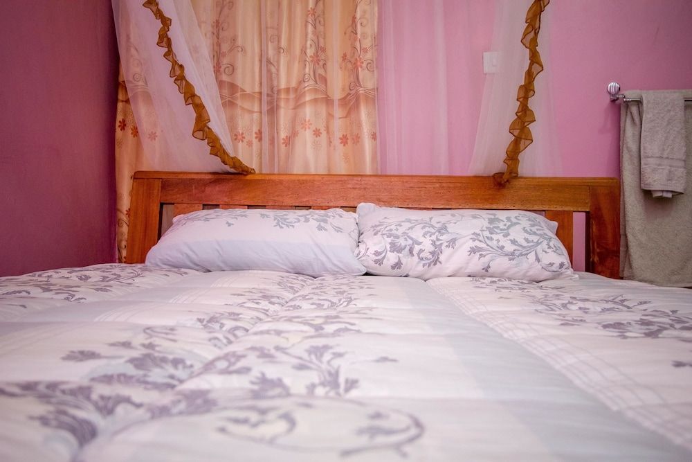 undefined Winstonia Hotel 8