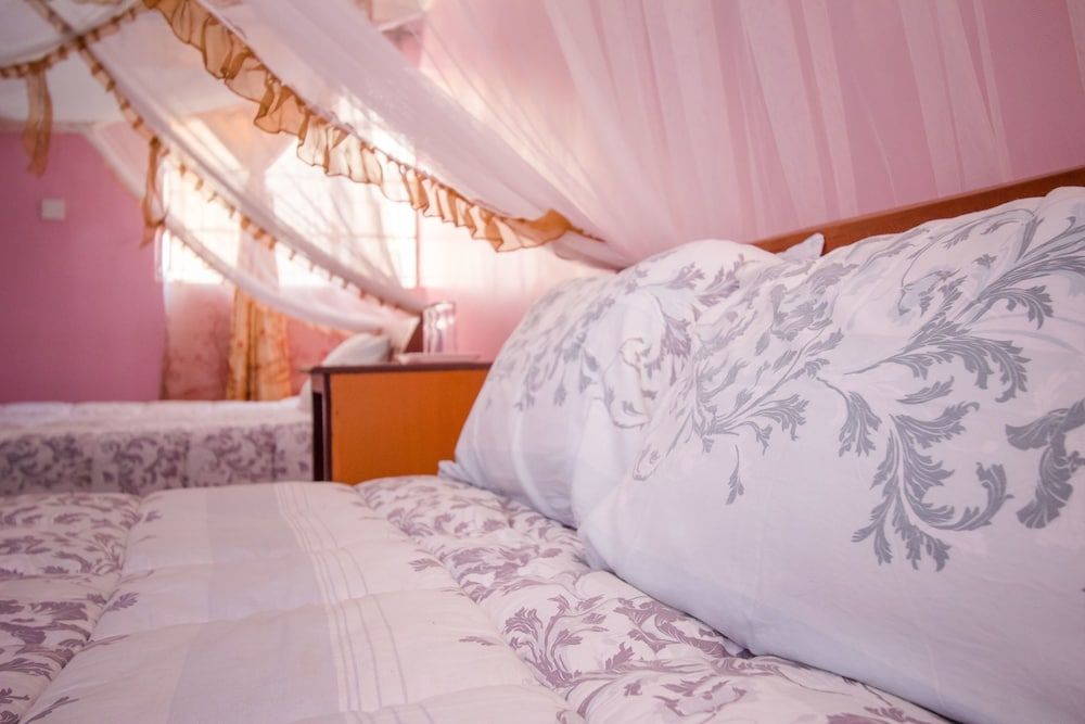 undefined Winstonia Hotel 3