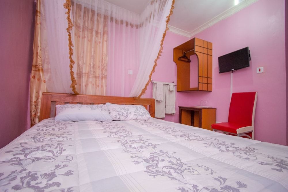 undefined Winstonia Hotel