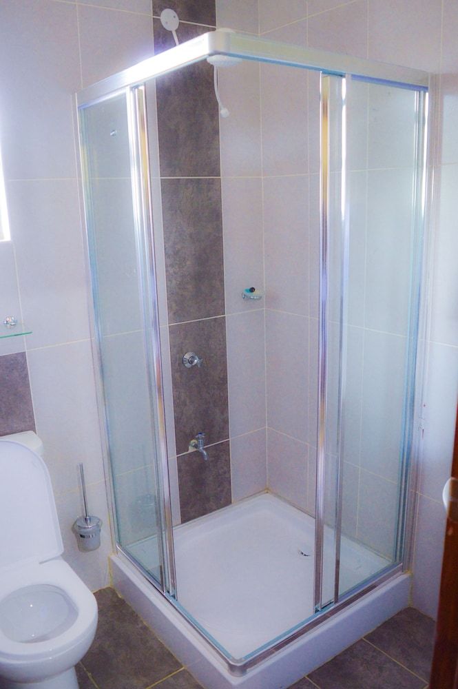 Red Ruby Hotel Deluxe Double Room 10