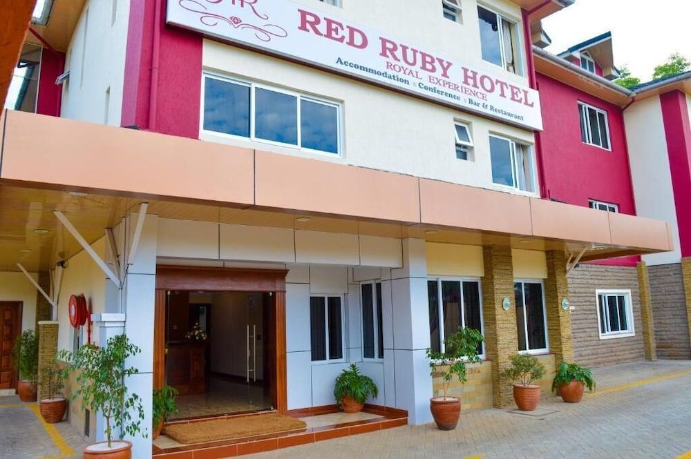 undefined Red Ruby Hotel 6