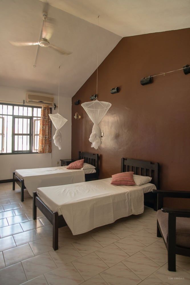 Bahari Dhow Beach Villas