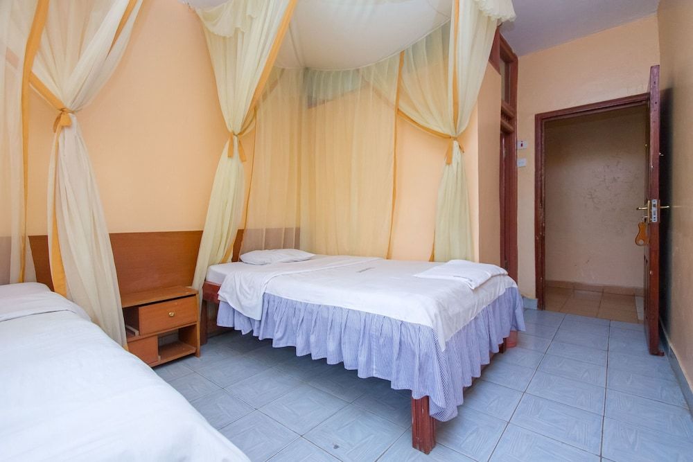 Dafam Hotel Standard Double or Twin Room 5