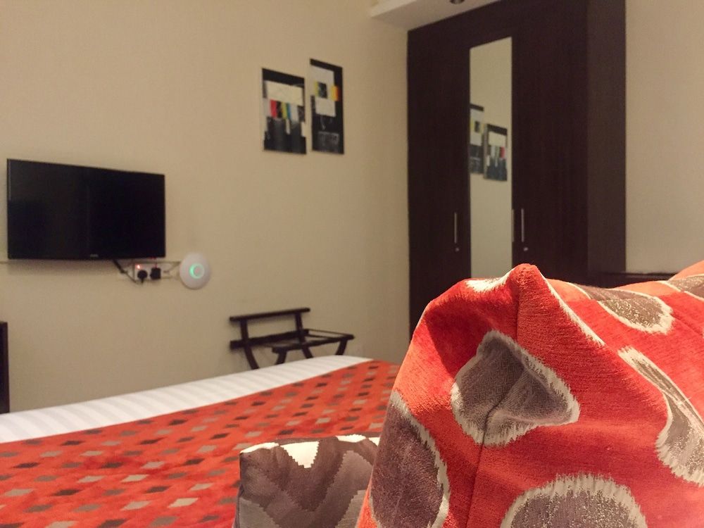 Bidwood Suite Hotel Deluxe Room 2