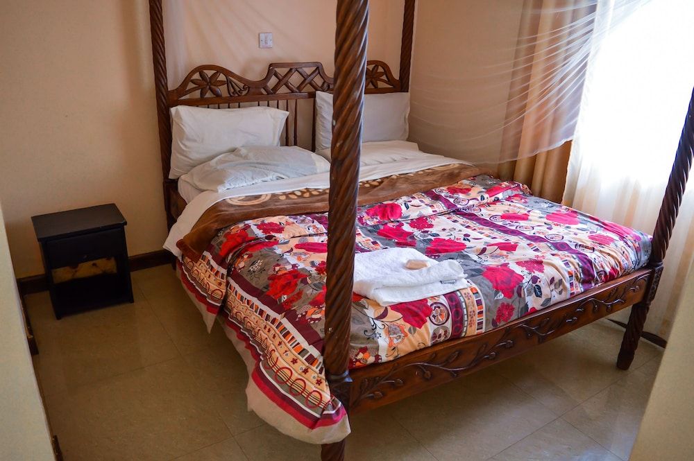 undefined Rosslyn Studios 9