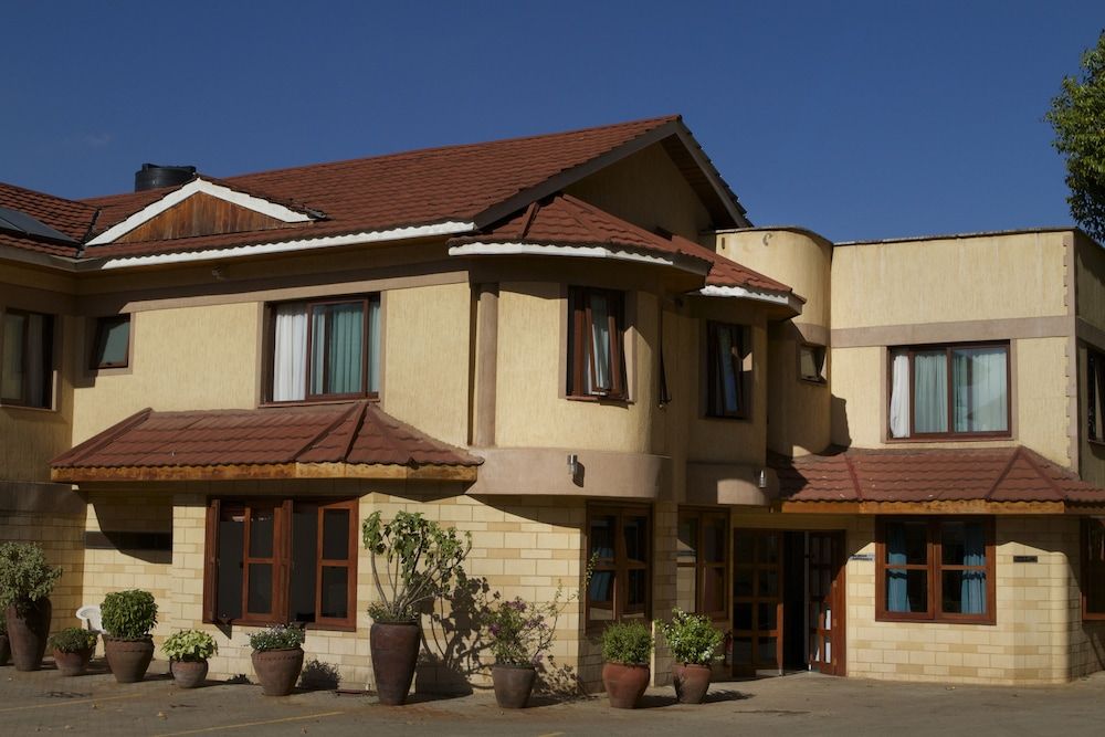 undefined OSinkirri Hotel 5