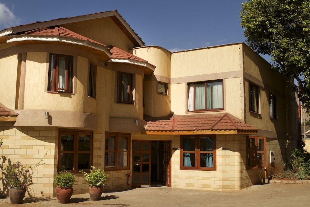 undefined OSinkirri Hotel 3