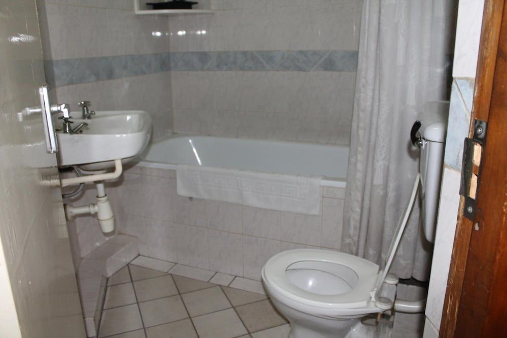 Oakwood Hotel Classic Room 5