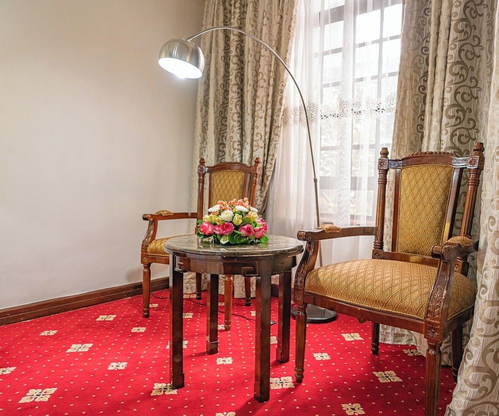 Weston Hotel Superior King Room 6