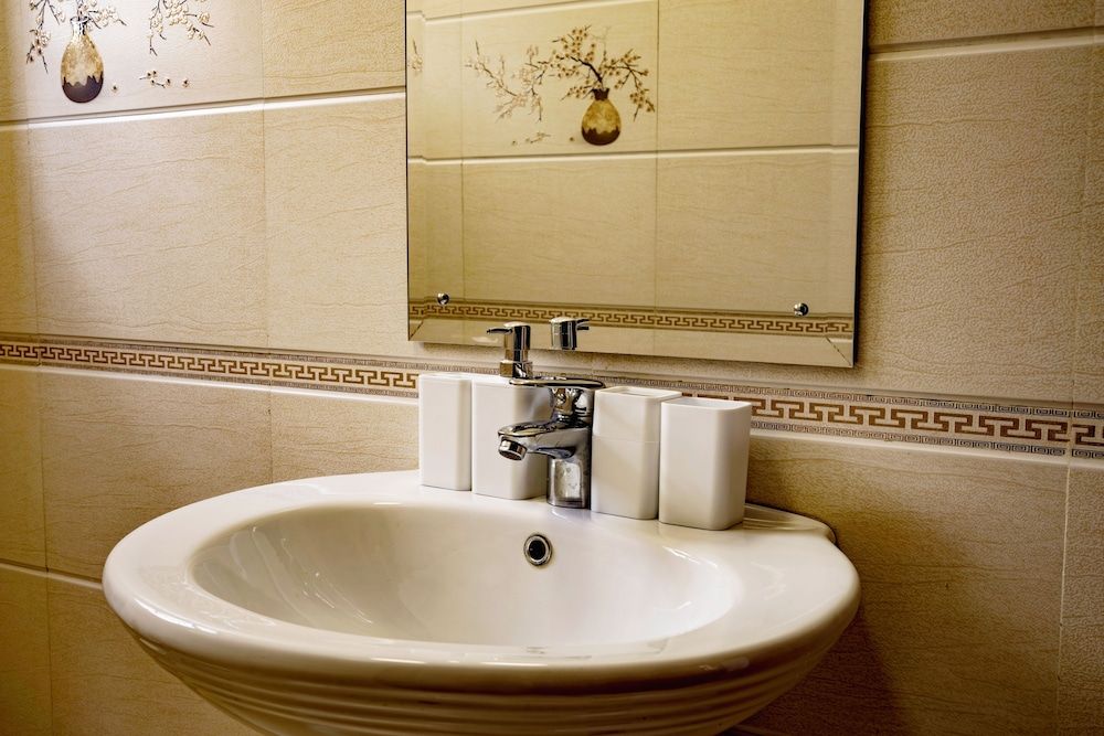 undefined Gramo Suites 9