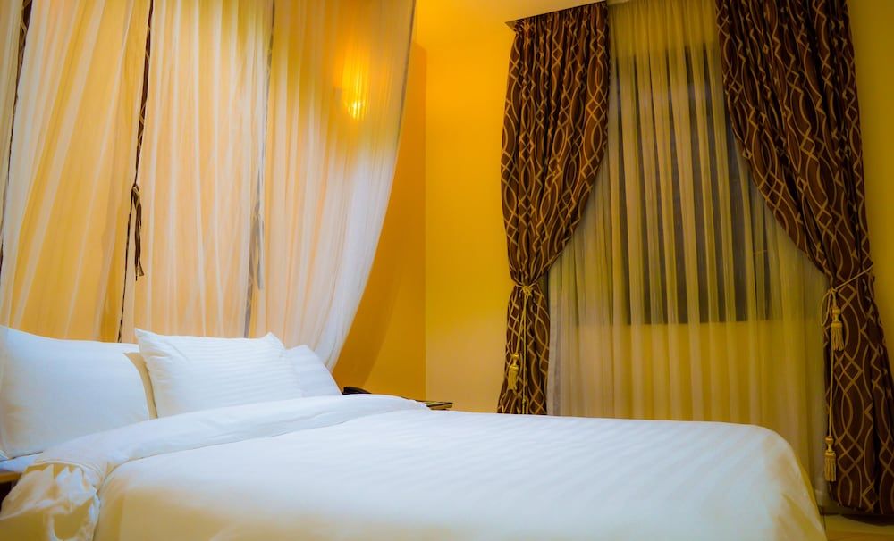 undefined Fourth Parklands Guest House & Conference 2