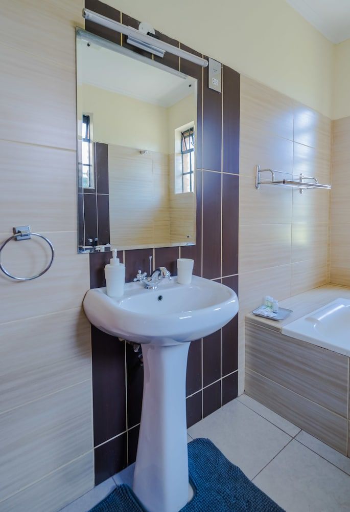 The Cottage Guest House - Gigiri Economy Single Room, 1 Large Twin Bed 4