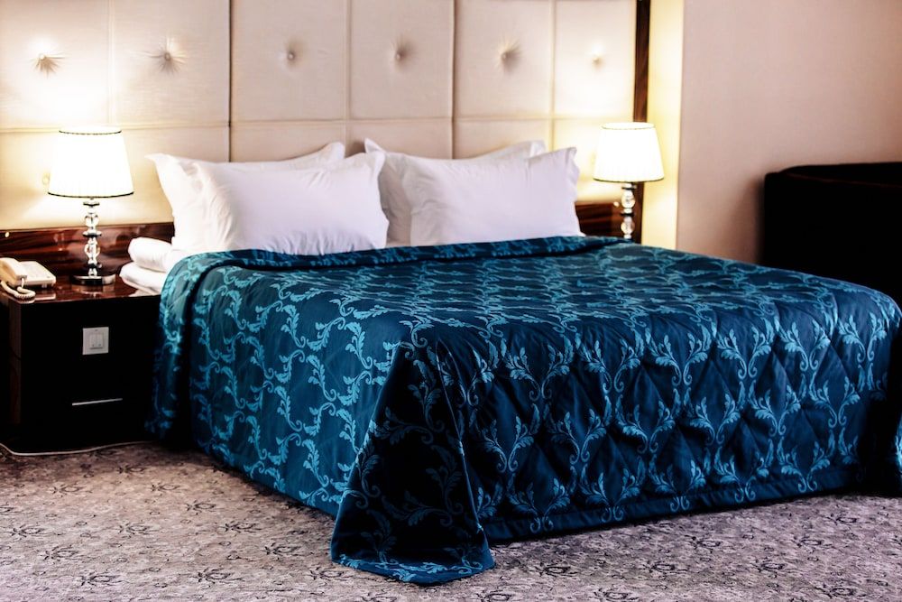 Plaza Hotel Bishkek Junior Double Room 4