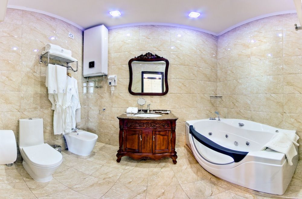 Plaza Hotel Bishkek Superior Suite 3