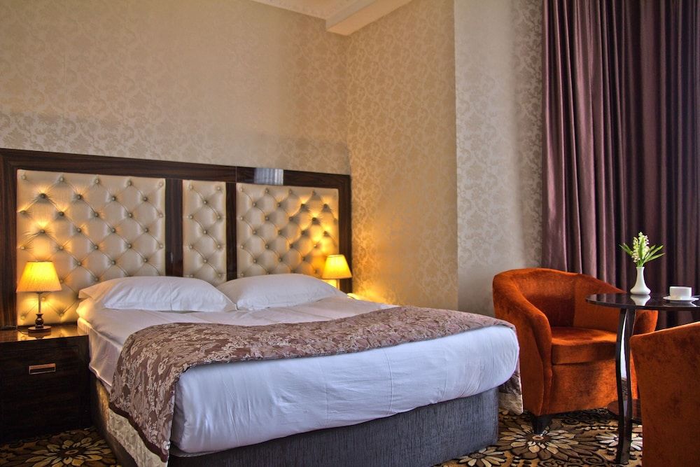 Deluxe Room, 1 King Bed