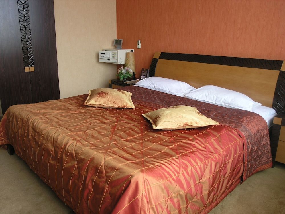 Luxury Suite
