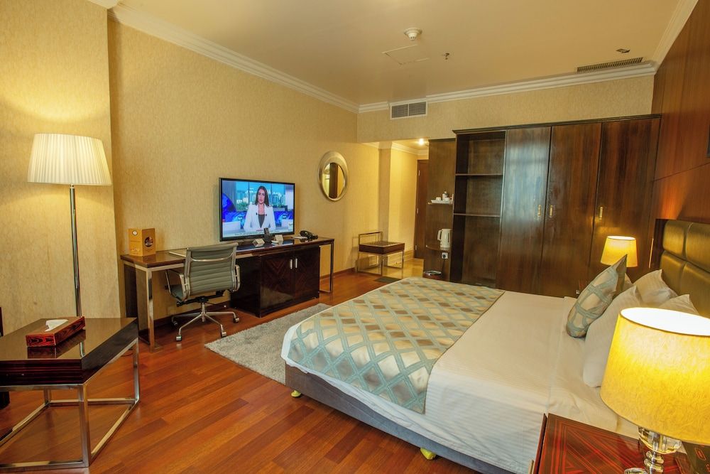 City Tower Hotel Standard King Room 2