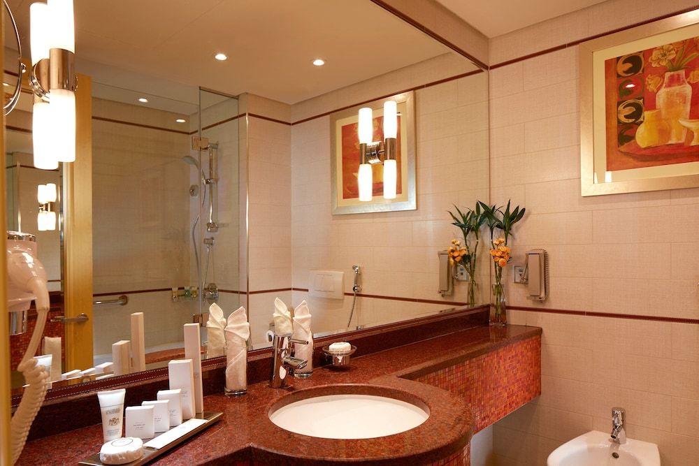 Millennium Hotel and Convention Centre Kuwait Standard Single Room, 1 King Bed 7