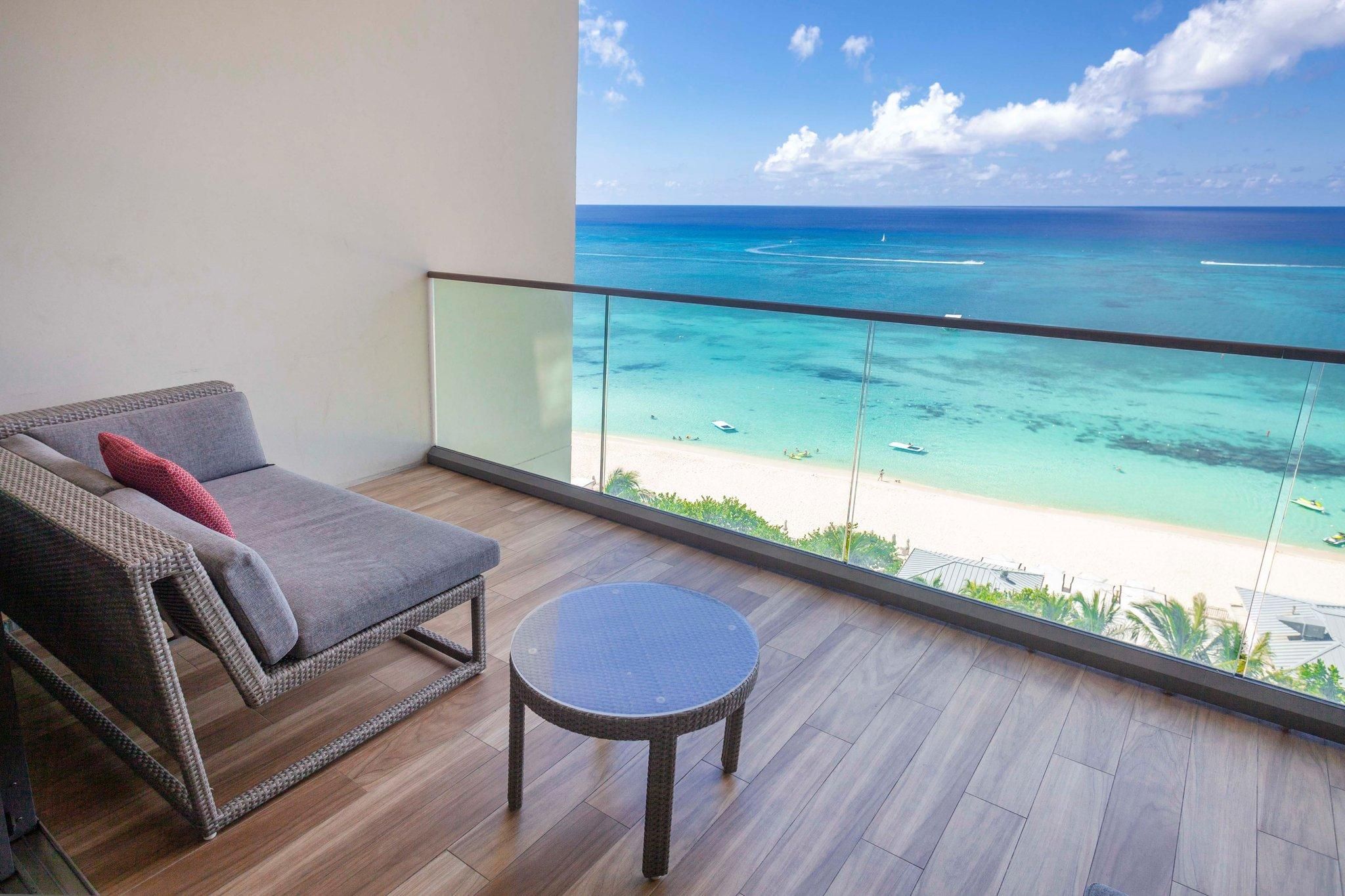 2 Queen Premium Oceanfront