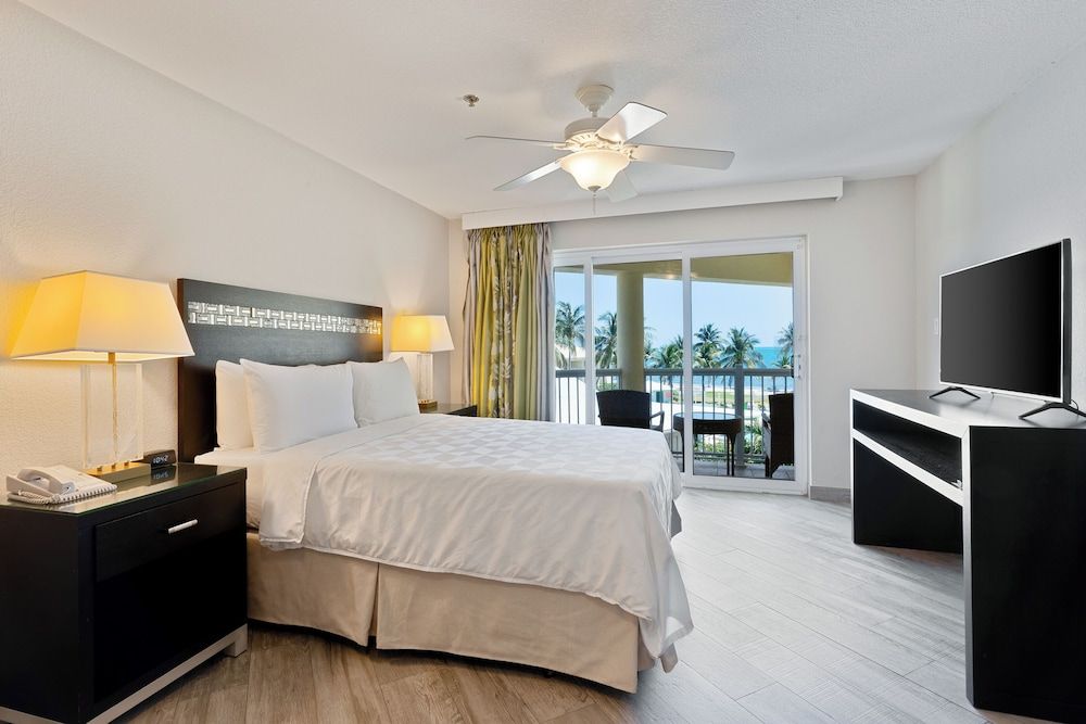 The Grand Caymanian Resort One Bedroom King Suite - Ocean View