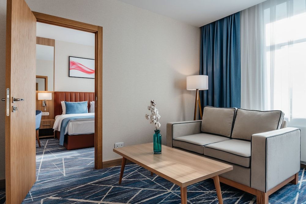 Suite, 1 King Bed, Non Smoking