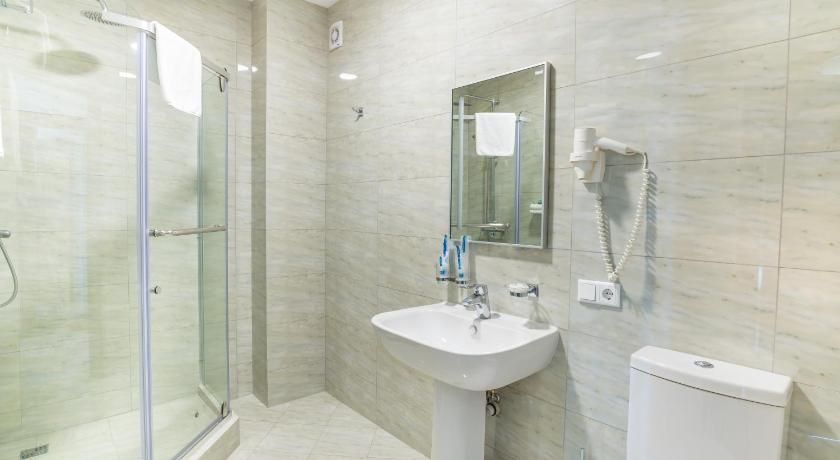 Royal Palace Hotel Standard Twin Room 10